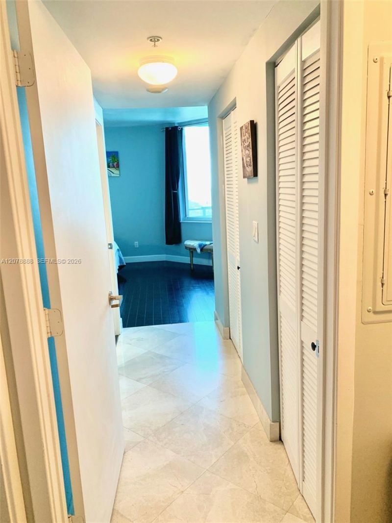 325 S Biscayne Blvd , Unit 2714, Miami, FL 33131 Photo