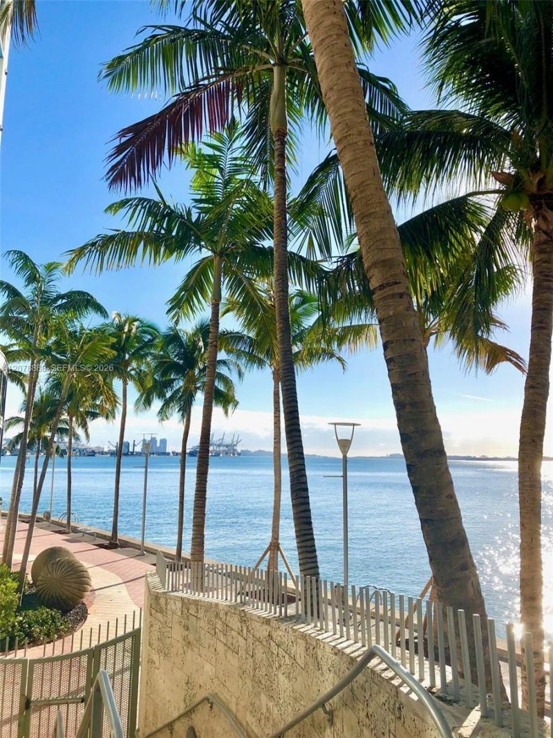 325 S Biscayne Blvd , Unit 2714, Miami, FL 33131 Photo