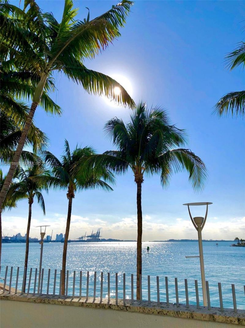 325 S Biscayne Blvd , Unit 2714, Miami, FL 33131 Photo