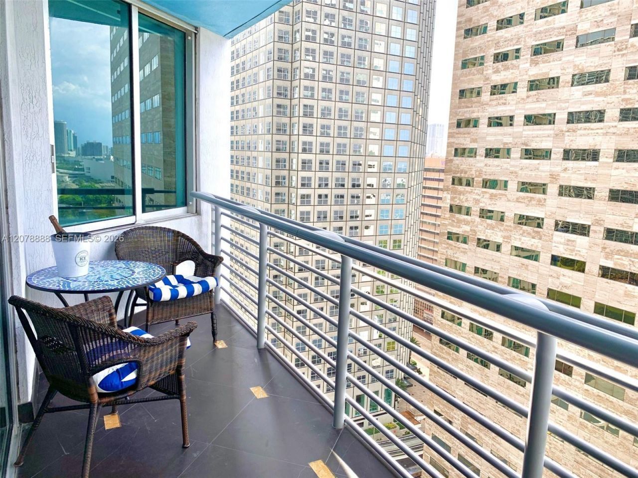 325 S Biscayne Blvd , Unit 2714, Miami, FL 33131 Photo