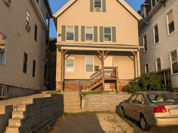 17 Ward St, Worcester, MA 01610