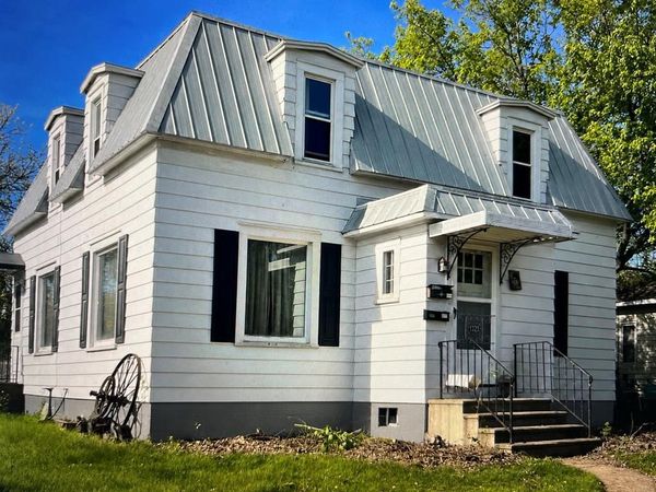 1721 Hogeboom, Unit 1-2, Eau Claire, WI 54701