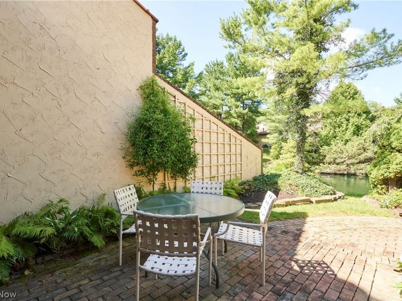 1782 Brookwood Drive, Akron, OH 44313 Photo 3