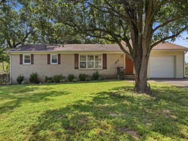 1312 Kirkwood , Murray, KY 42071