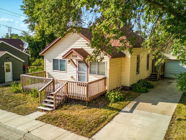 118 E Colfax Street , Parkers Prairie, MN 56361