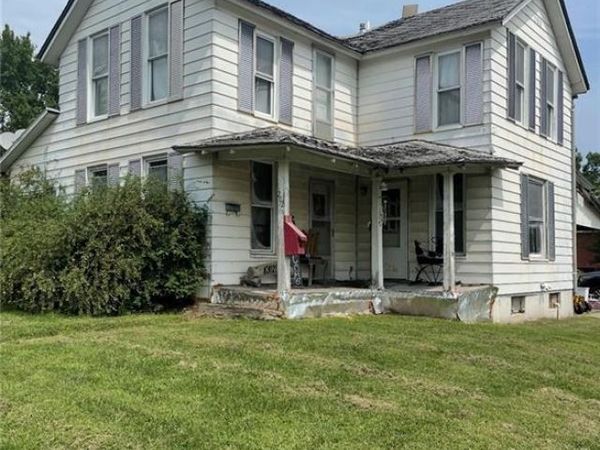 202 N Alanthus Avenue, Stanberry, MO 64489