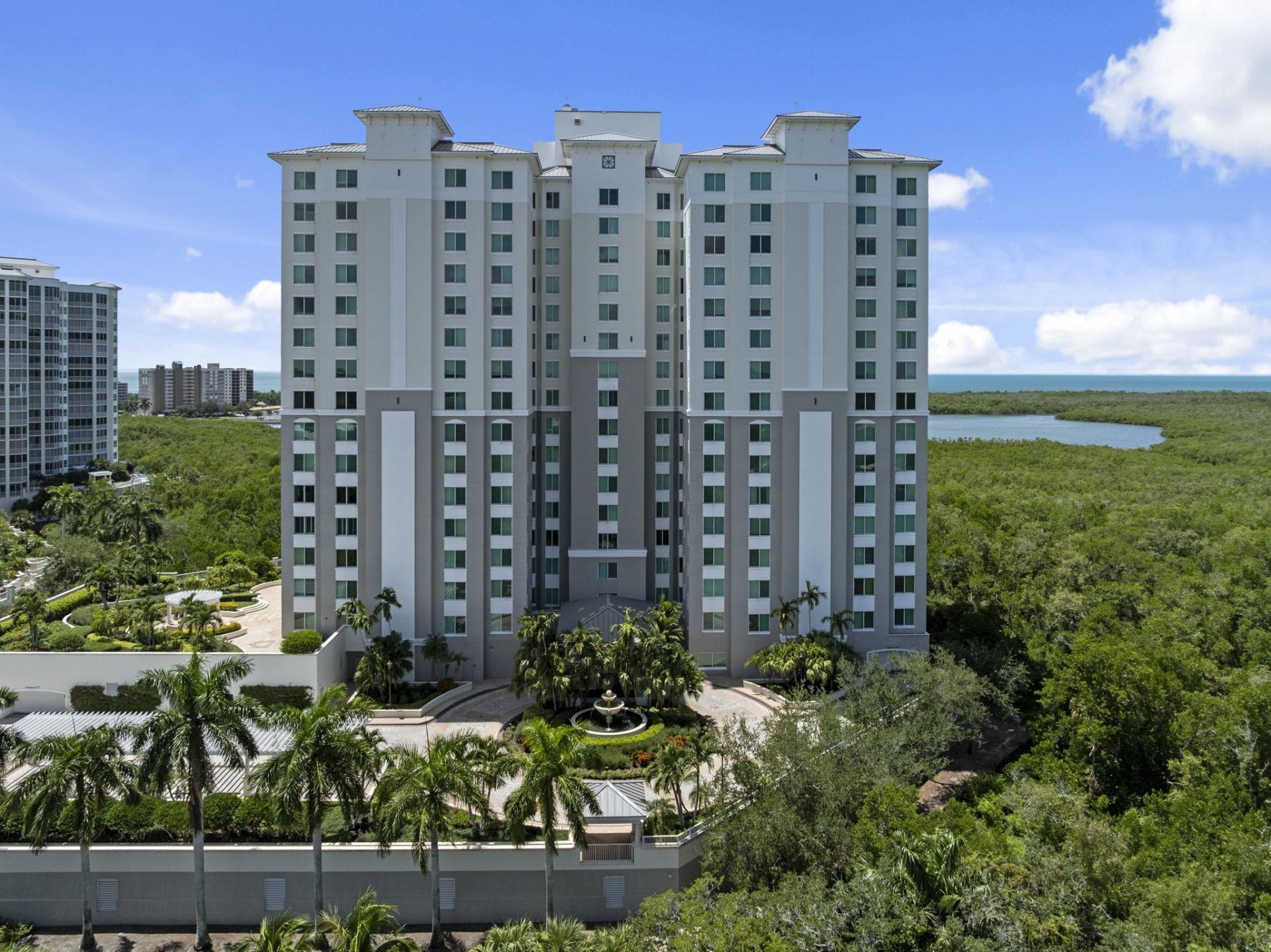 265 Indies Way, Unit 602, Naples, FL 34110 Photo