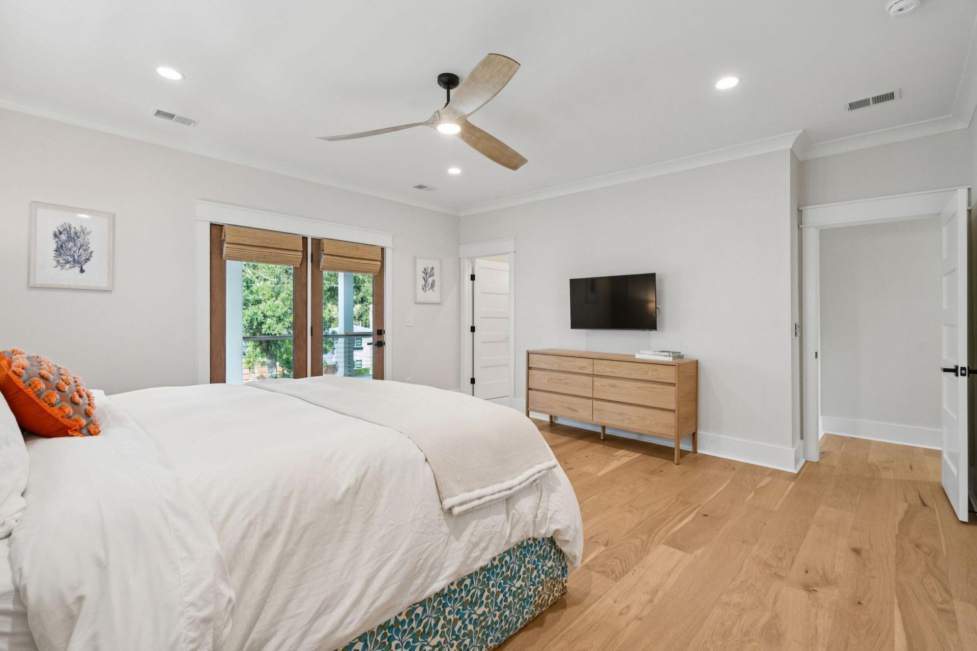 28 22nd Avenue Photo 36