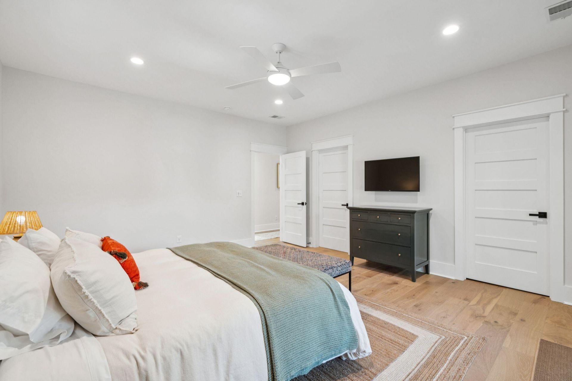 28 22nd Avenue Photo 43