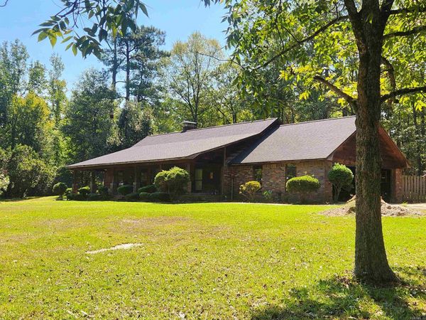 9410 Jimbert Dr Drive, Pine Bluff, AR 71603