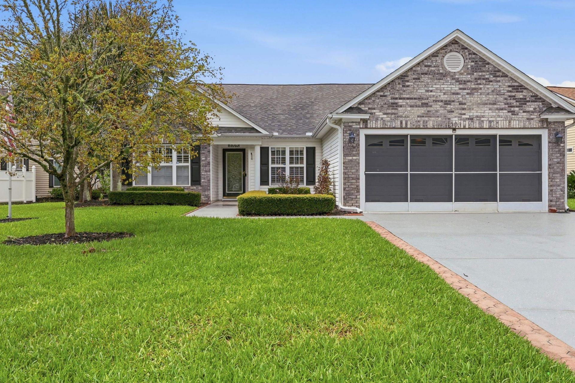 303 Vermillion Dr. Photo 1