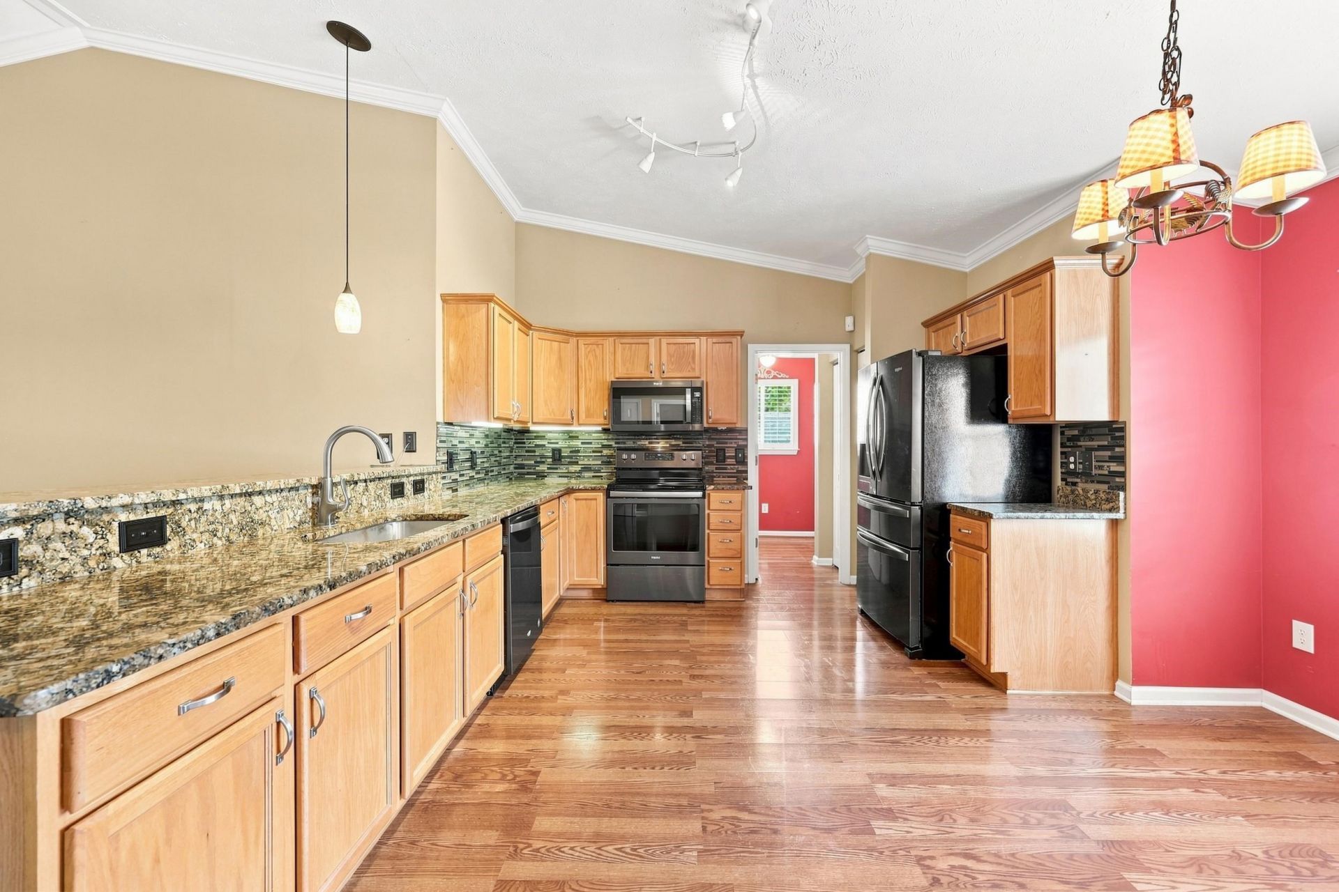 303 Vermillion Dr. Photo 10
