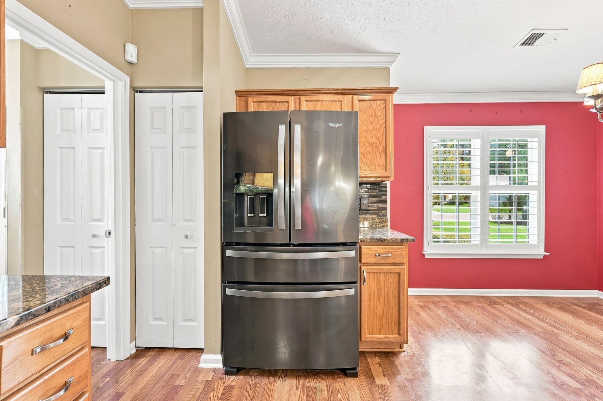 303 Vermillion Dr. Photo 14