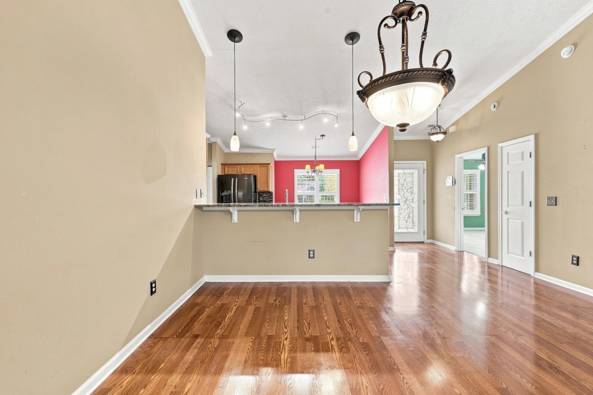 303 Vermillion Dr. Photo 16