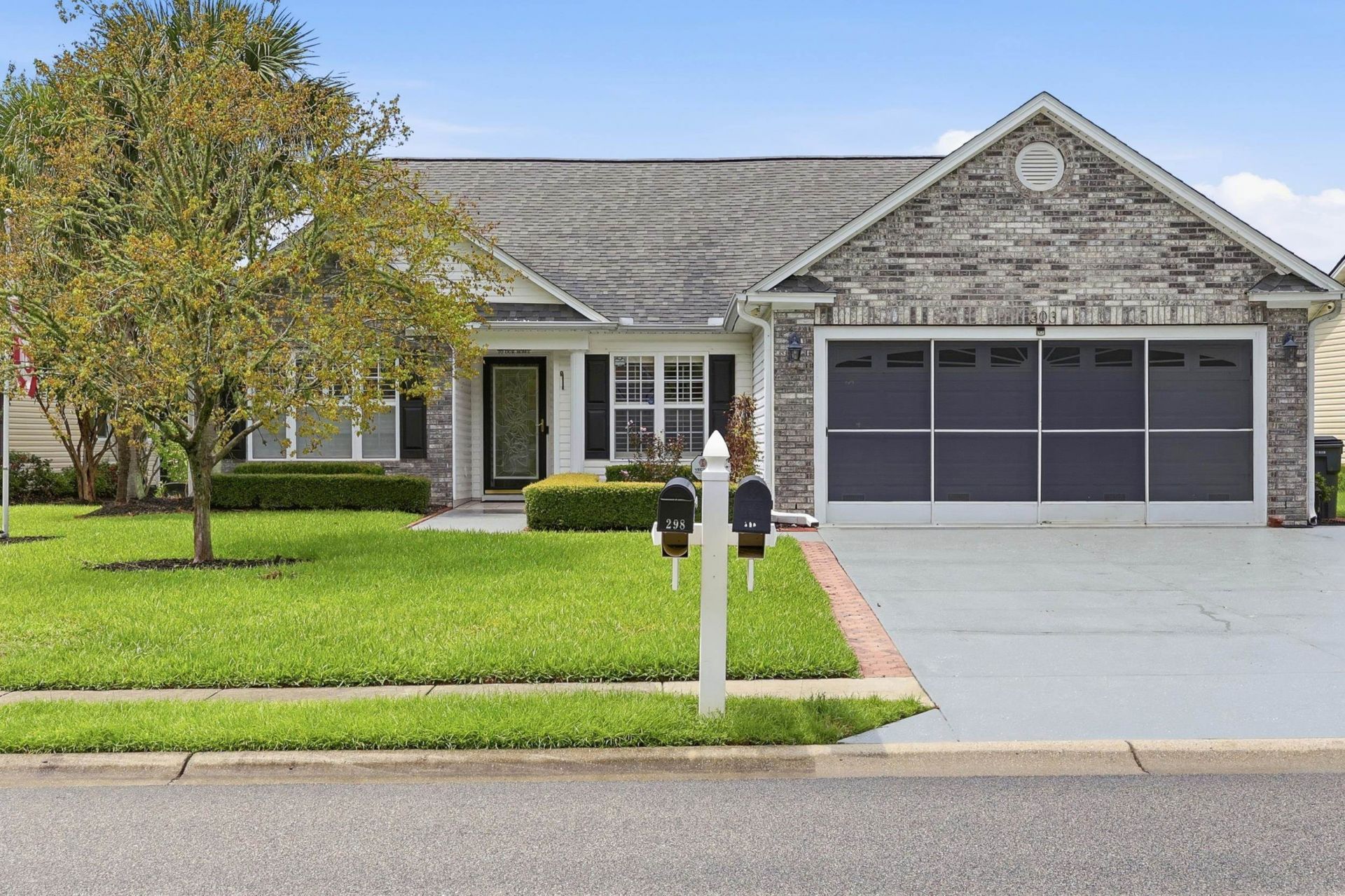 303 Vermillion Dr. Photo 2