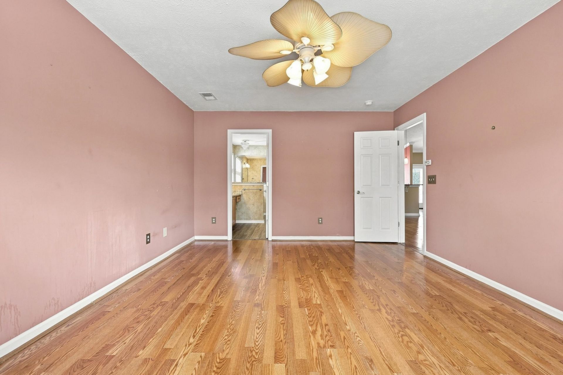 303 Vermillion Dr. Photo 25
