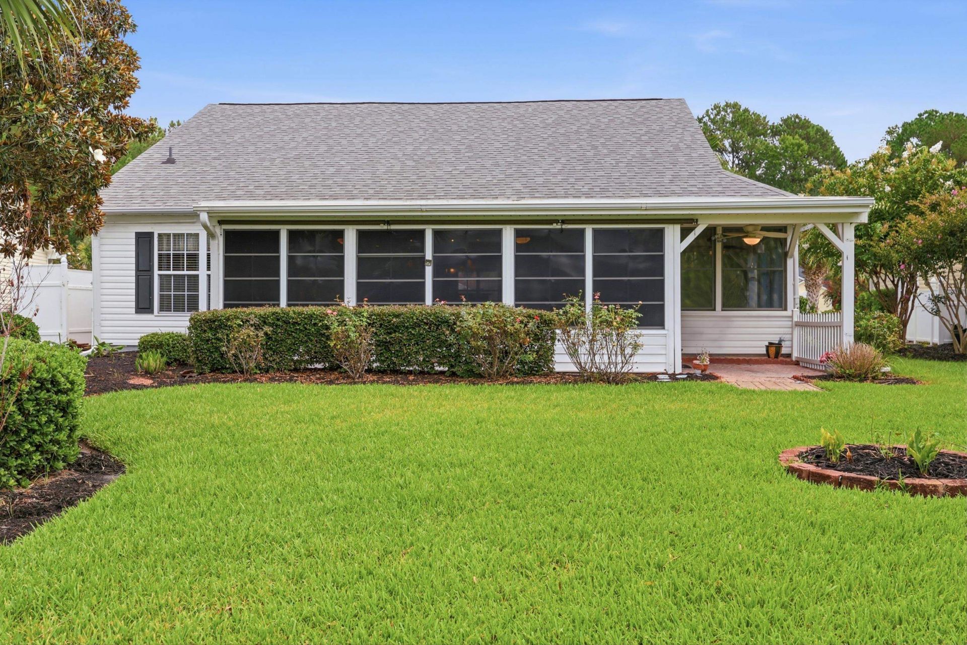 303 Vermillion Dr. Photo 36