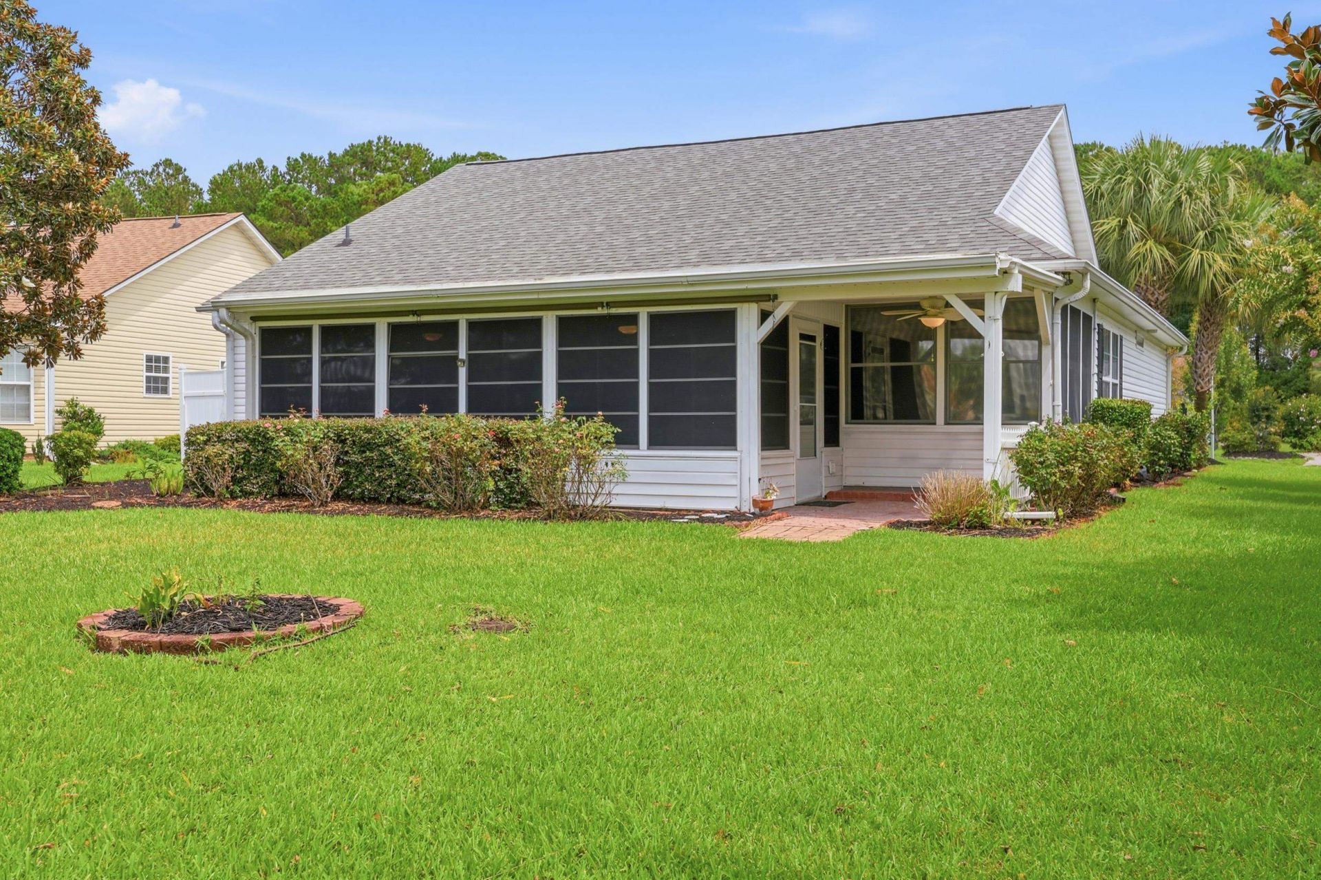 303 Vermillion Dr. Photo 37