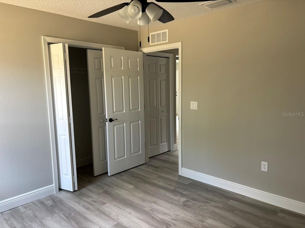 1997 W Riley Drive , Dunnellon, FL 34434 Photo