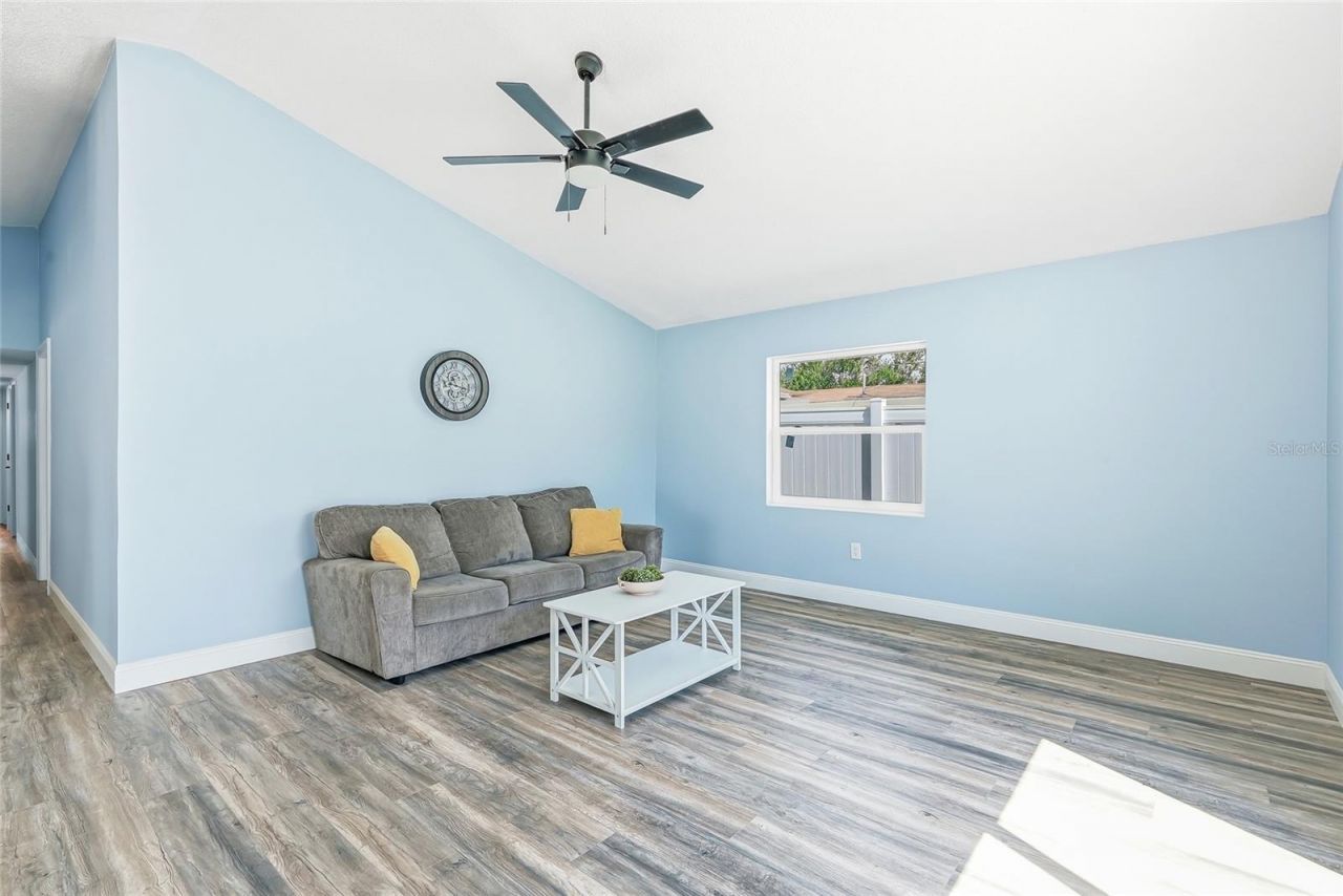 1811 49th Street N, Saint Petersburg, FL 33710 Photo