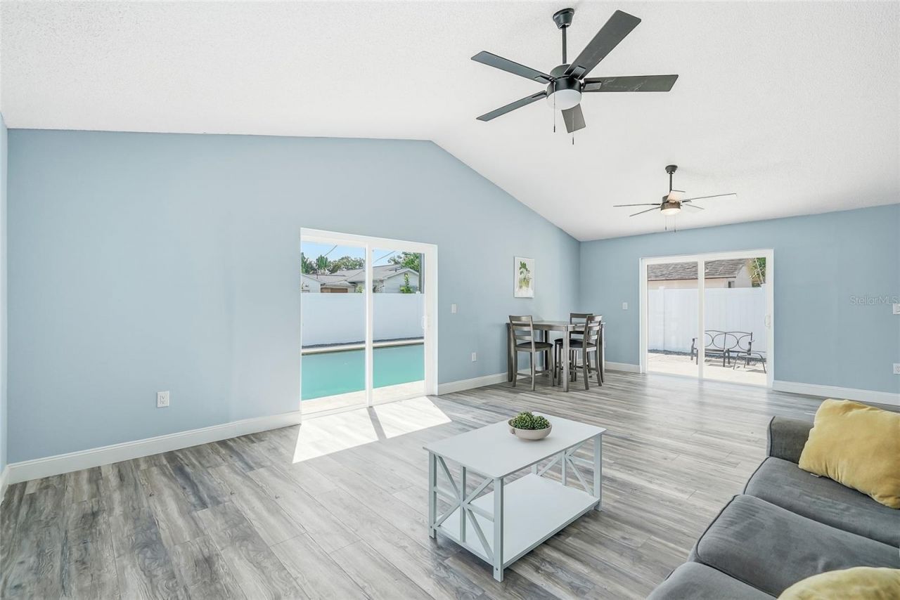 1811 49th Street N, Saint Petersburg, FL 33710 Photo