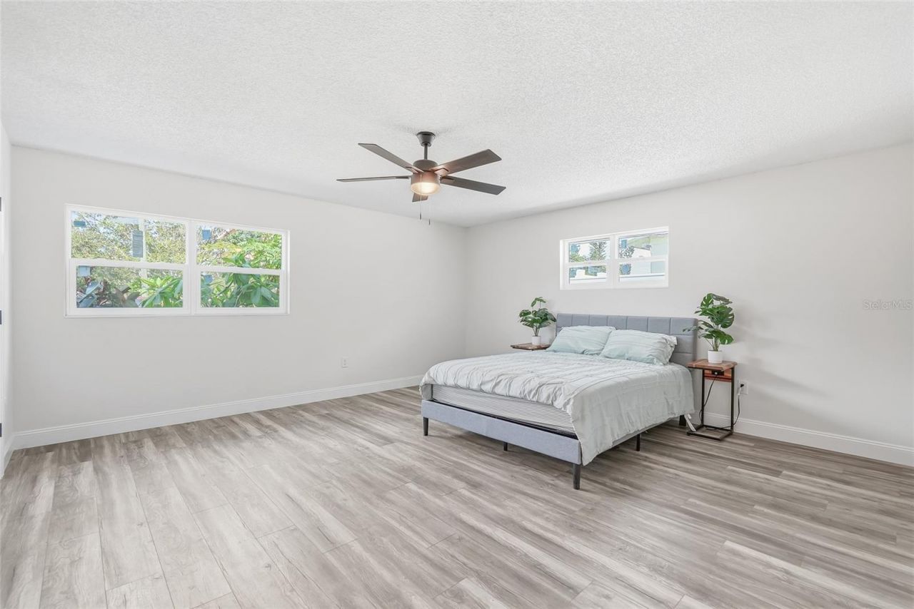 1811 49th Street N, Saint Petersburg, FL 33710 Photo