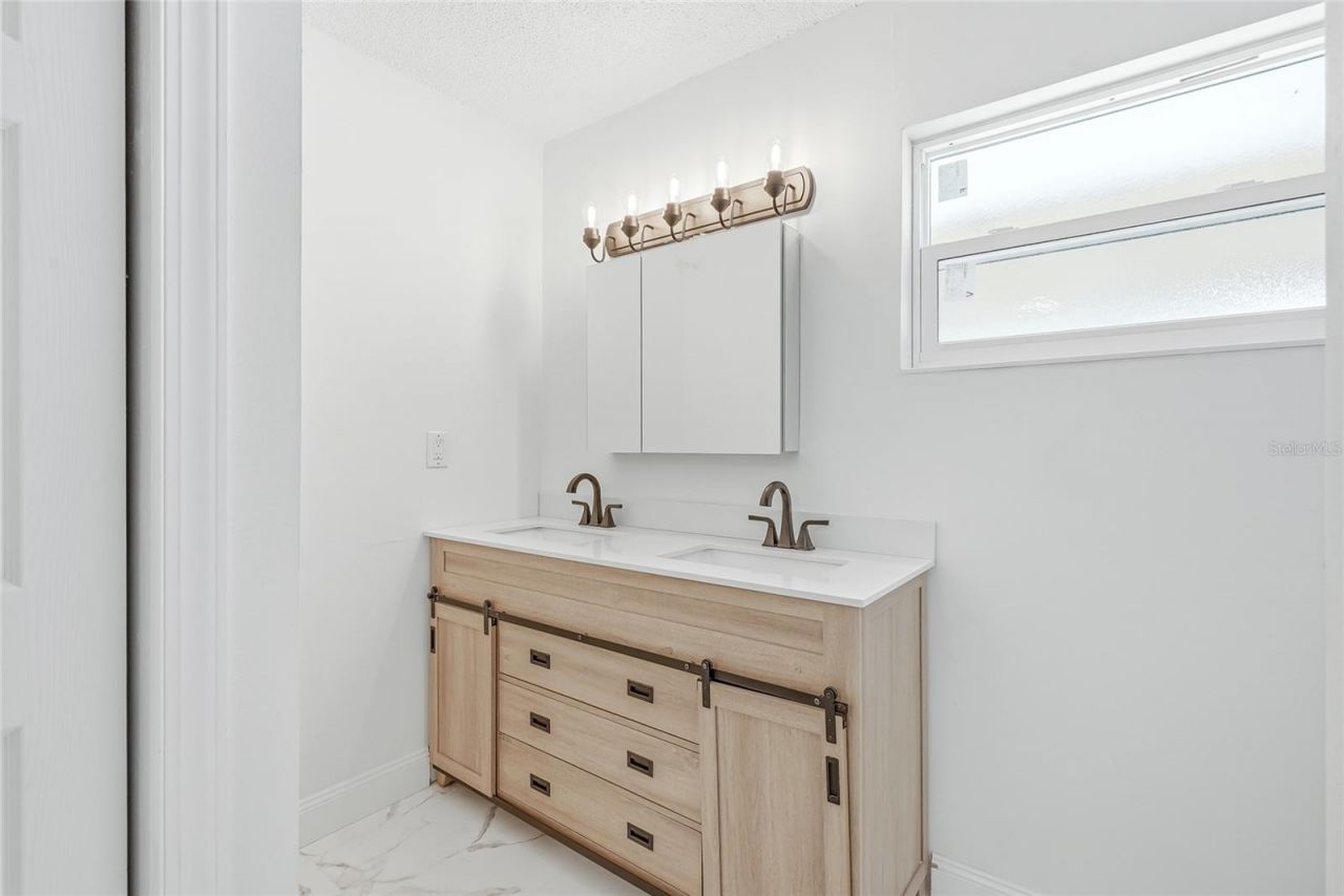 1811 49th Street N, Saint Petersburg, FL 33710 Photo