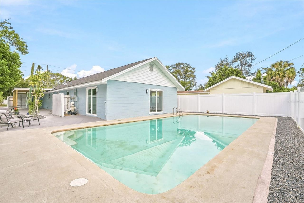 1811 49th Street N, Saint Petersburg, FL 33710 Photo