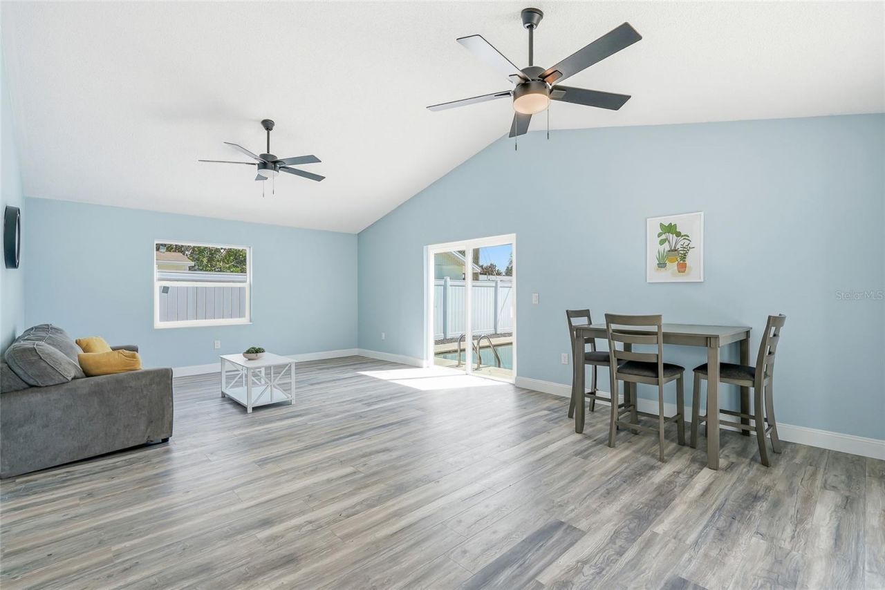 1811 49th Street N, Saint Petersburg, FL 33710 Photo