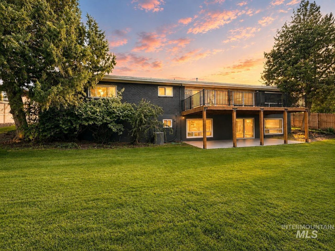 5100 W Bel Air St, Boise, ID 83705 Main Photo