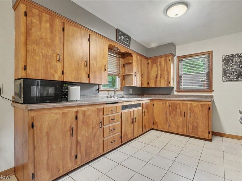 4710 Grover Drive, Youngstown, OH 44512 Photo 8