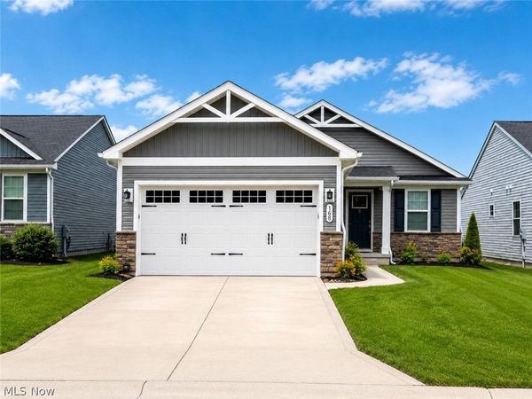 168 Eagle Circle , Amherst, OH 44001