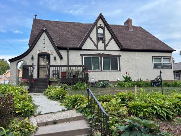 1206 Russell Avenue N, Minneapolis, MN 55411