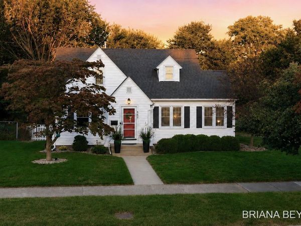 669 Columbia Avenue, Holland, MI 49423