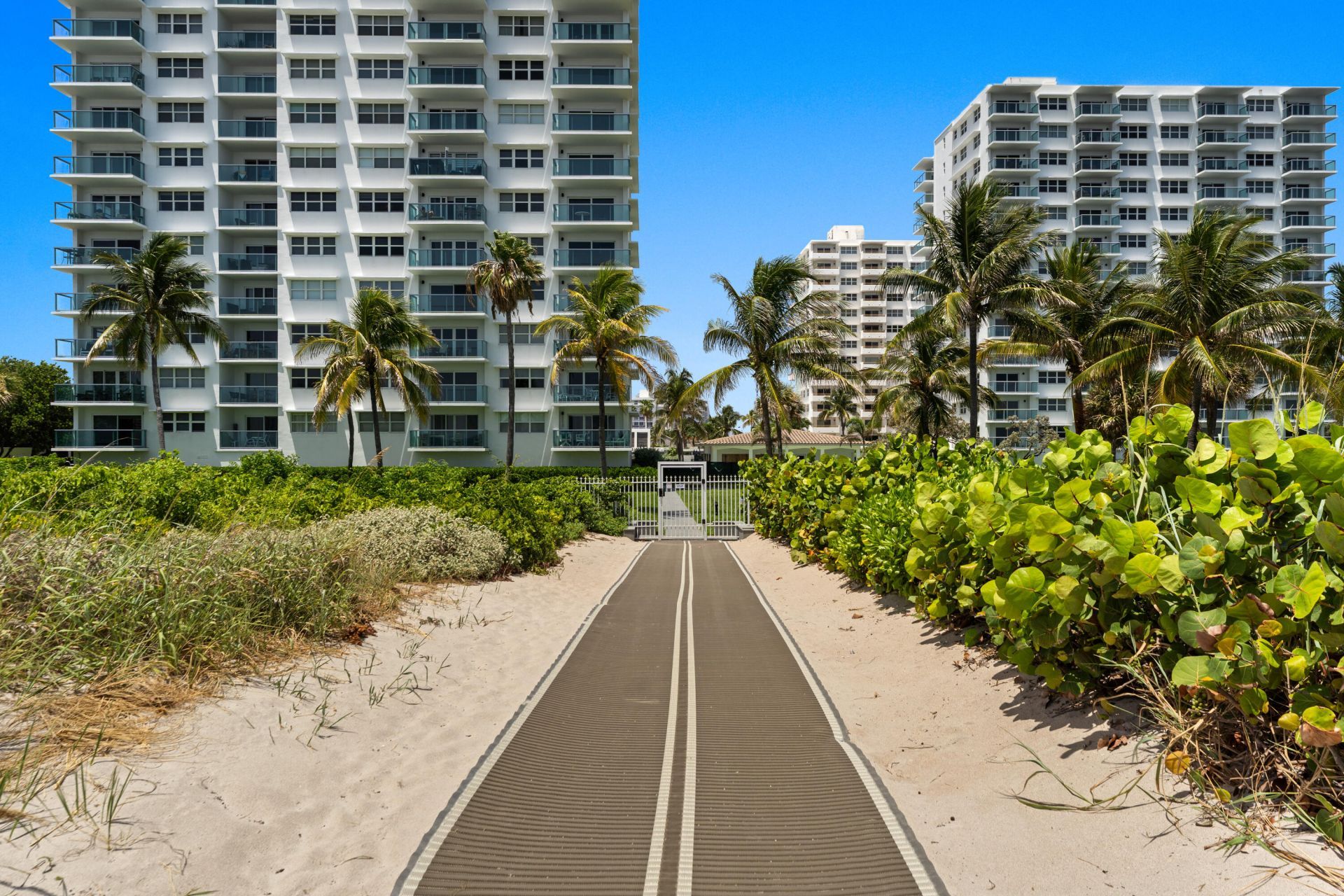 1630 N Ocean Boulevard, Unit 1011, Pompano Beach, FL 33062 Photo