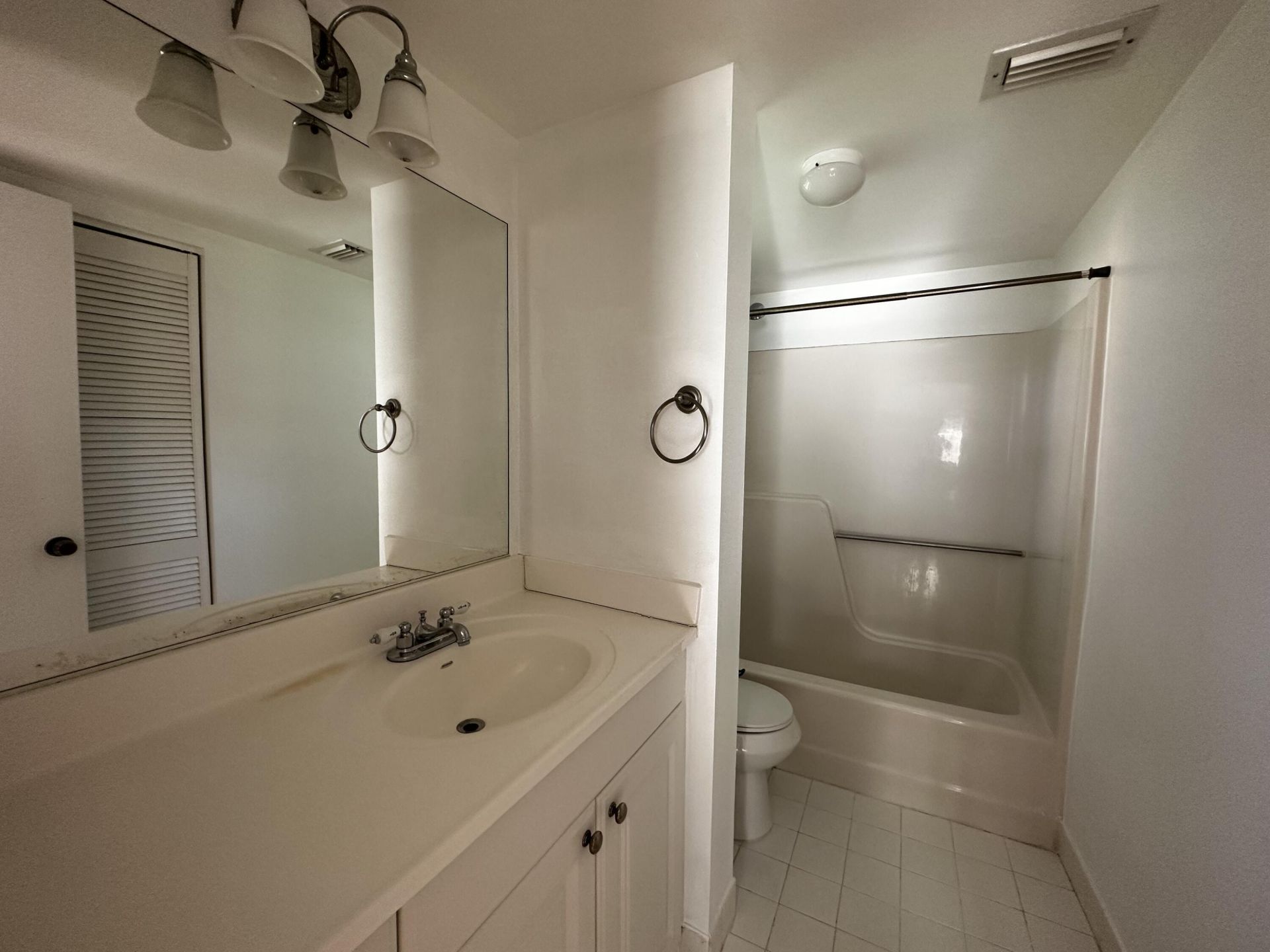 21904 Lake Forest Circle, Unit 106, Boca Raton, FL 33433 Photo