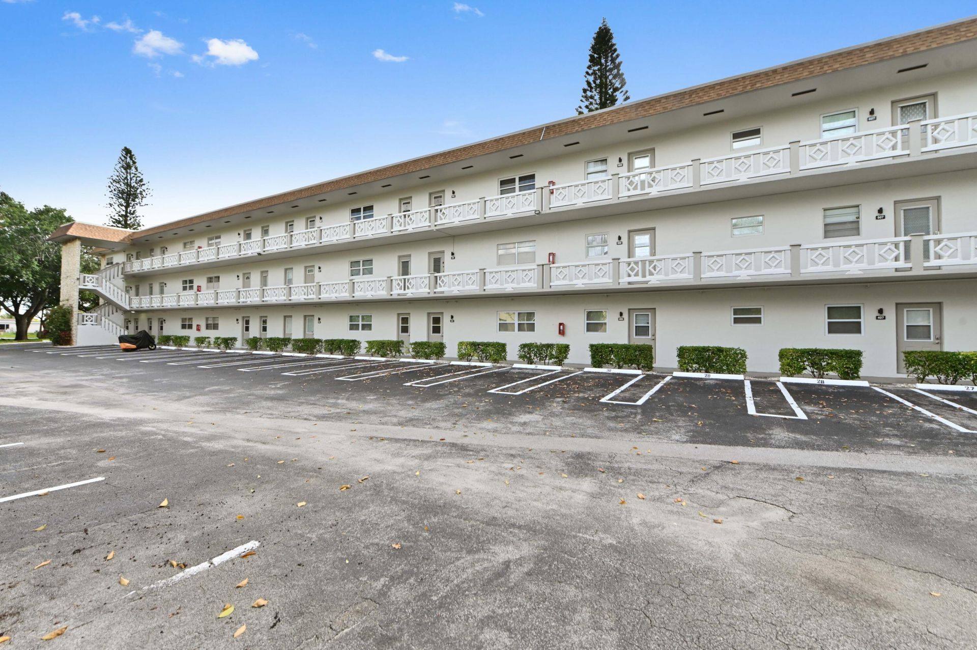 3506 NW 49th Avenue, Unit 603, Lauderdale Lakes, FL 33319 Photo