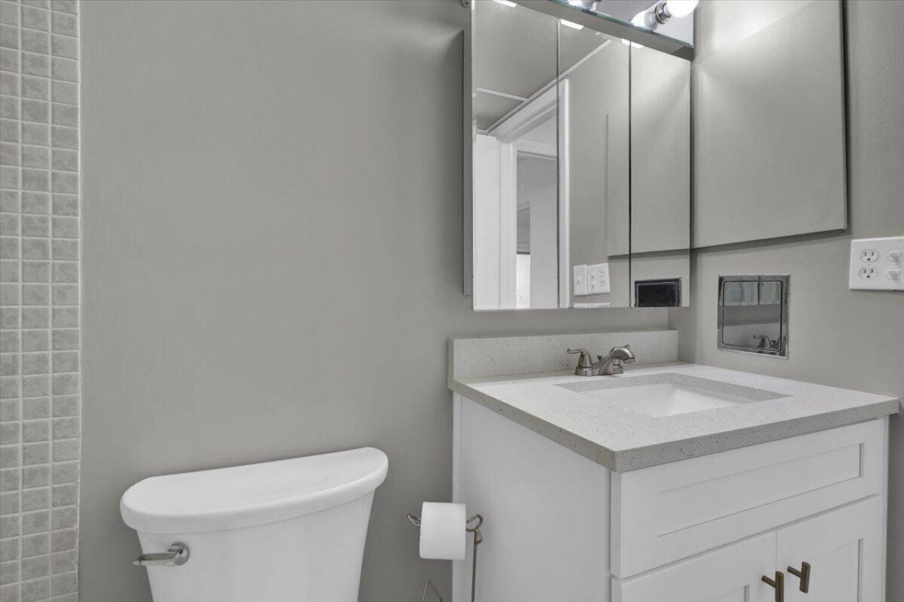 5373 SE Miles Grant Road, Unit 102, Stuart, FL 34997 Photo