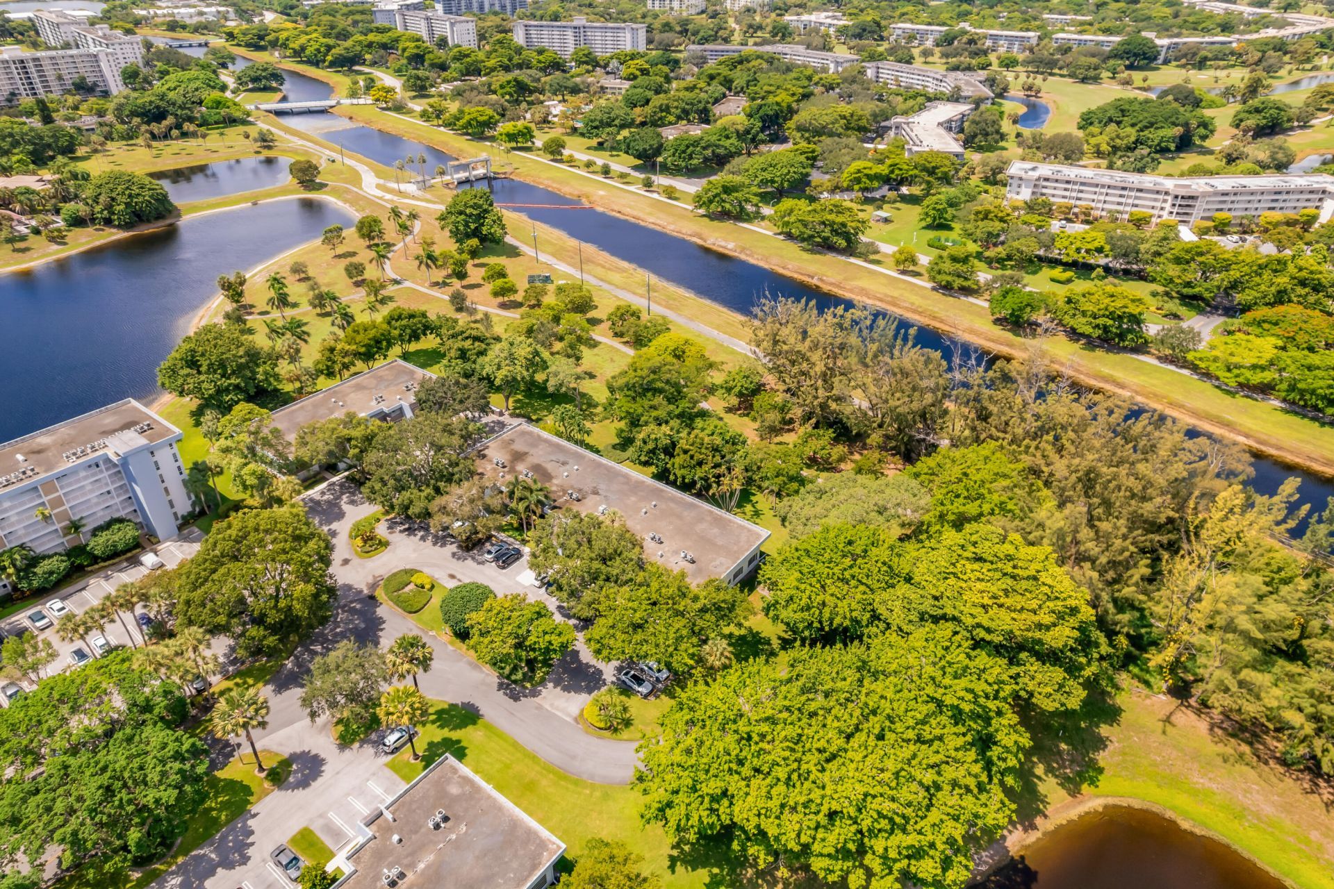 3201 N Course Lane E, Unit 212, Pompano Beach, FL 33069 Photo