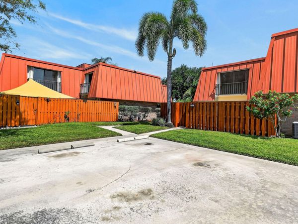 3157 Meridian Way S, Unit A, Palm Beach Gardens, FL 33410
