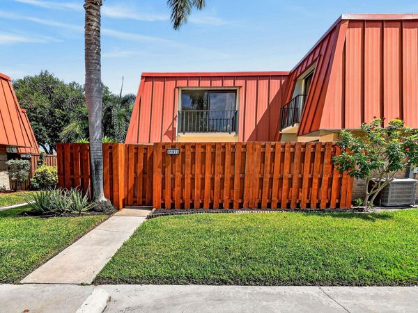 3157 Meridian Way S, Unit A, Palm Beach Gardens, FL 33410