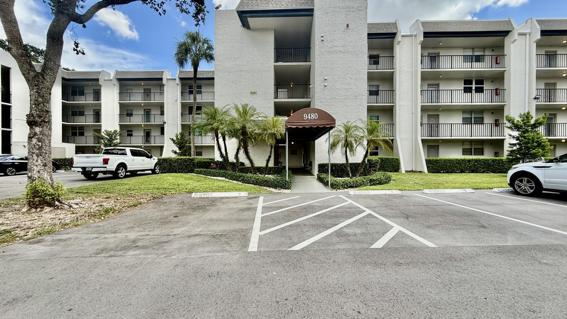 9480 Poinciana Place, Unit 201, Davie, FL 33324 Photo