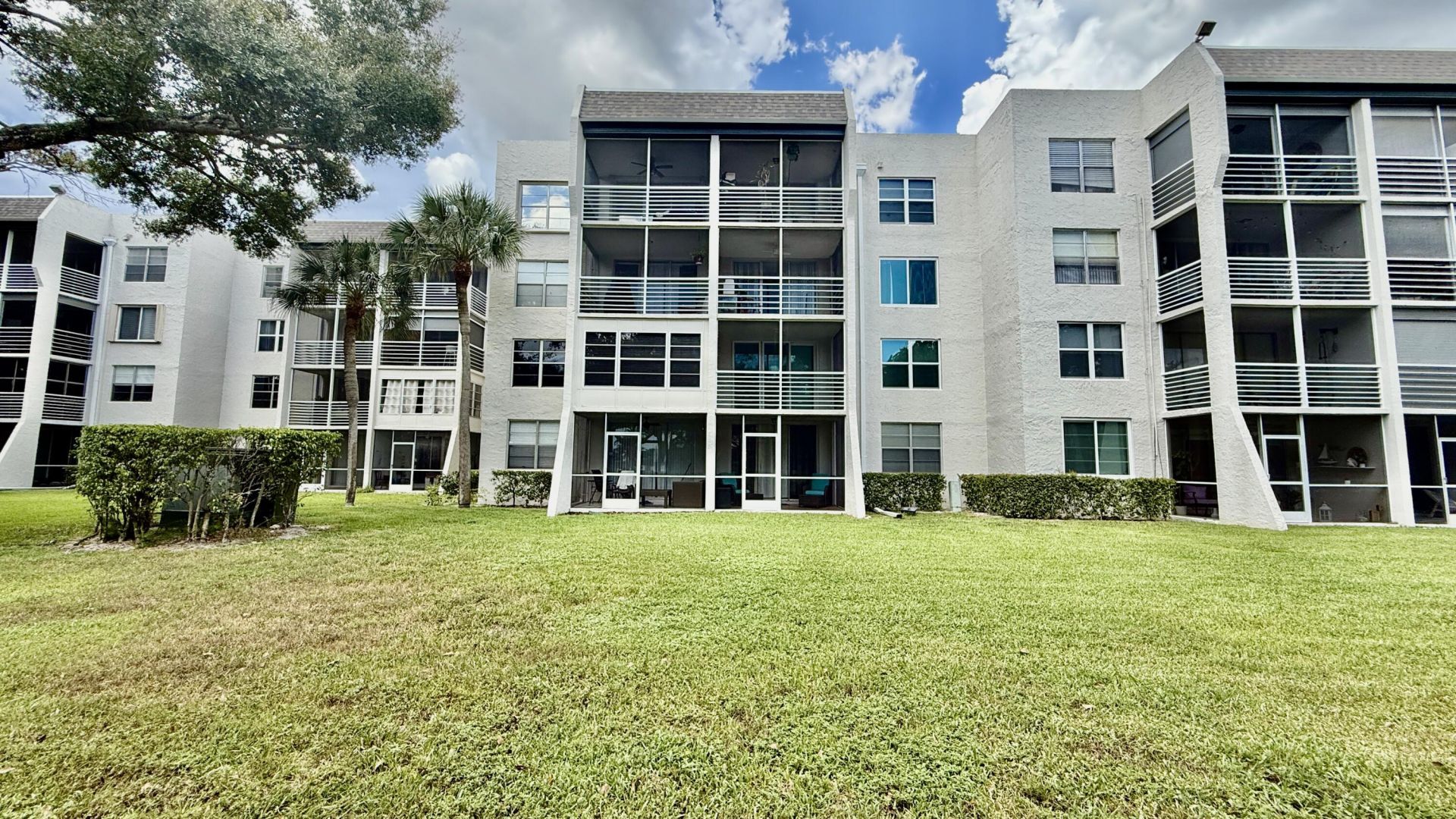 9480 Poinciana Place, Unit 201, Davie, FL 33324 Photo