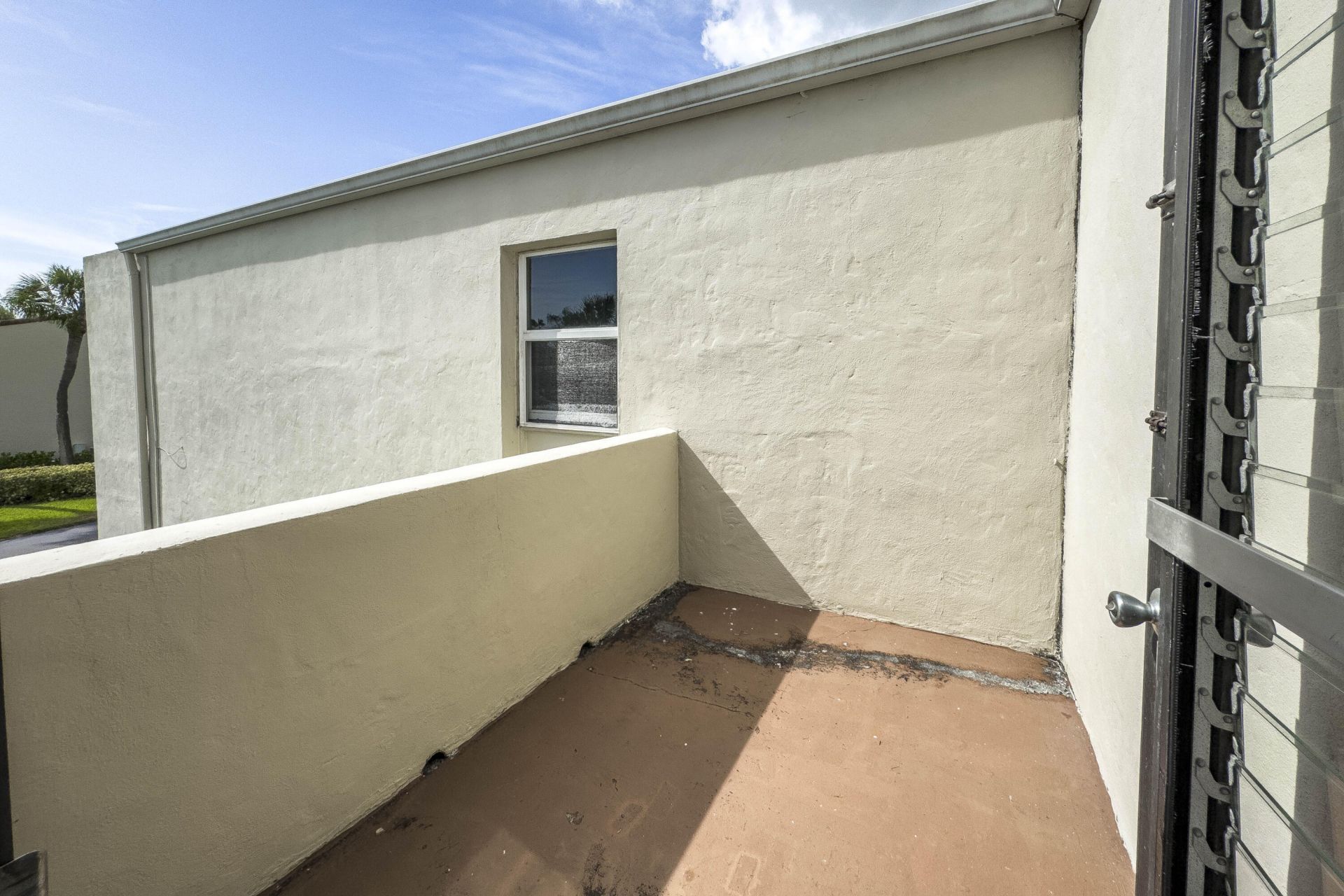 2540 Boundbrook Boulevard, Unit 204, Palm Springs, FL 33406 Photo