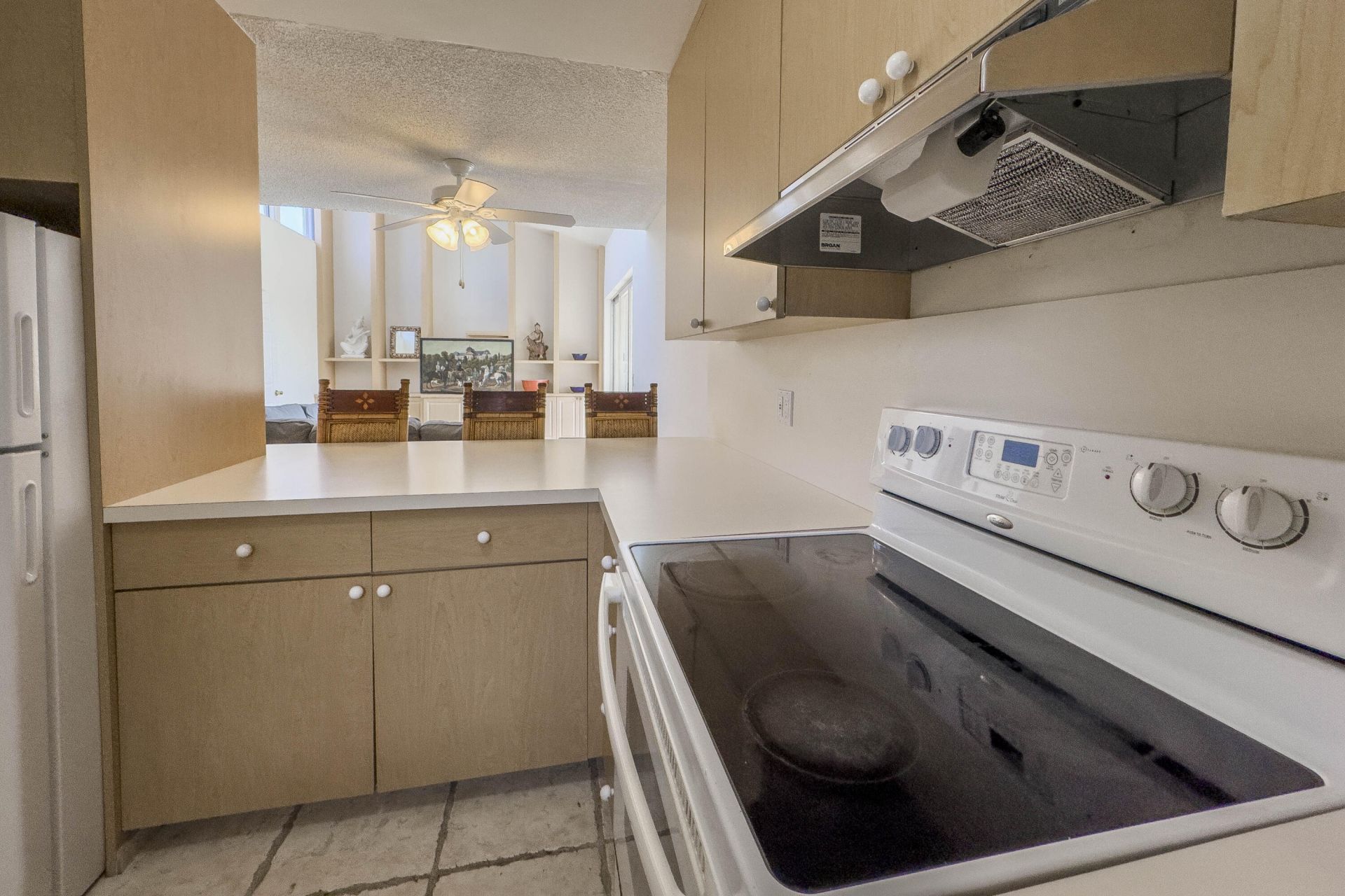 2540 Boundbrook Boulevard, Unit 204, Palm Springs, FL 33406 Photo