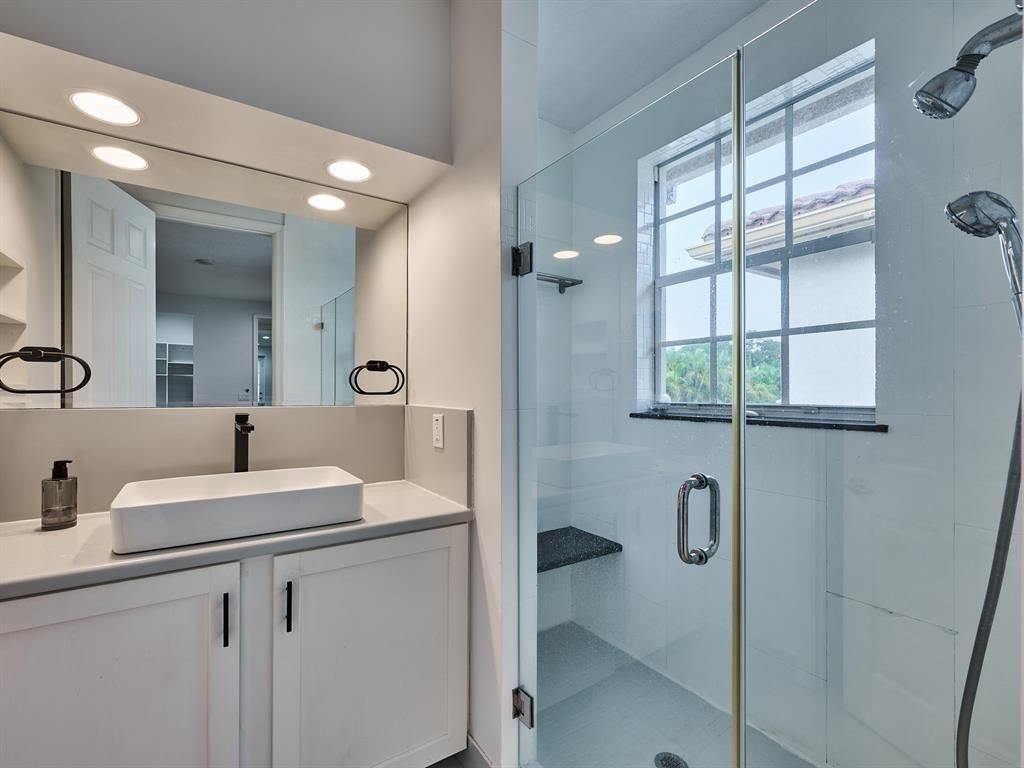2401 NW 7th Street, Boynton Beach, FL 33426 Photo