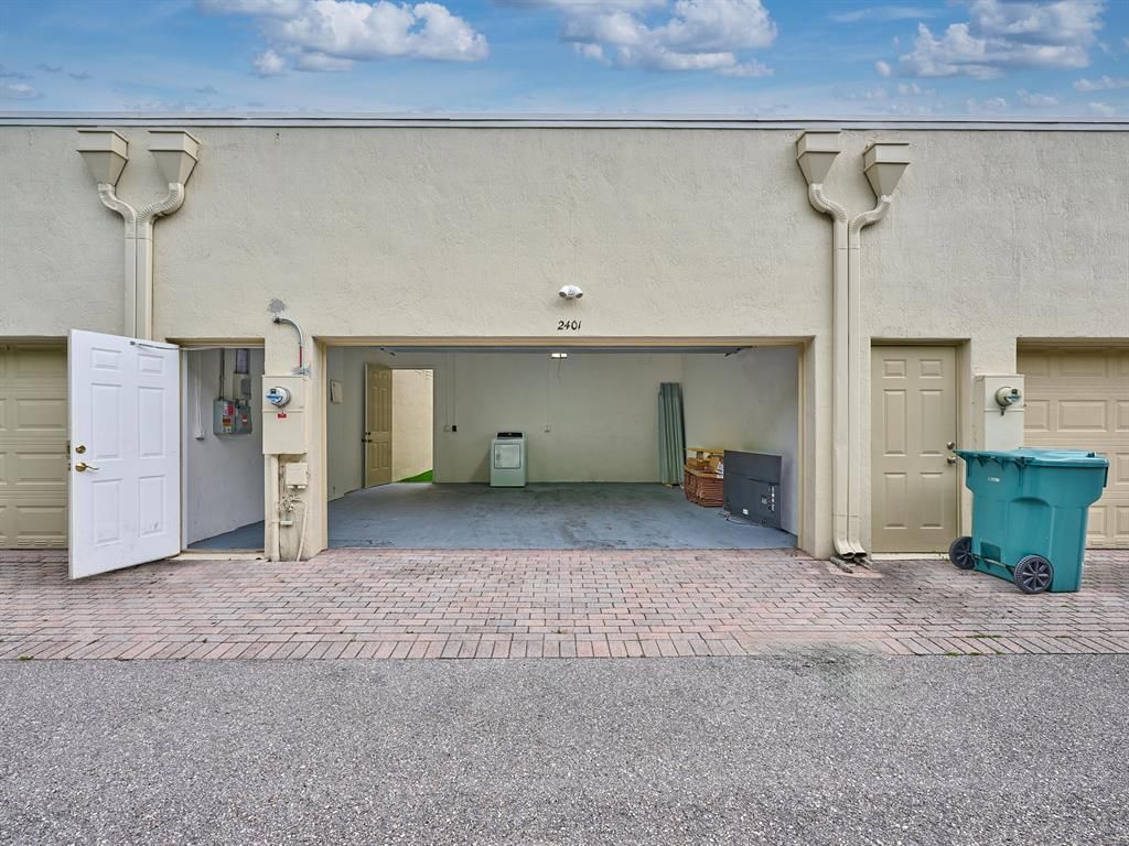 2401 NW 7th Street, Boynton Beach, FL 33426 Photo