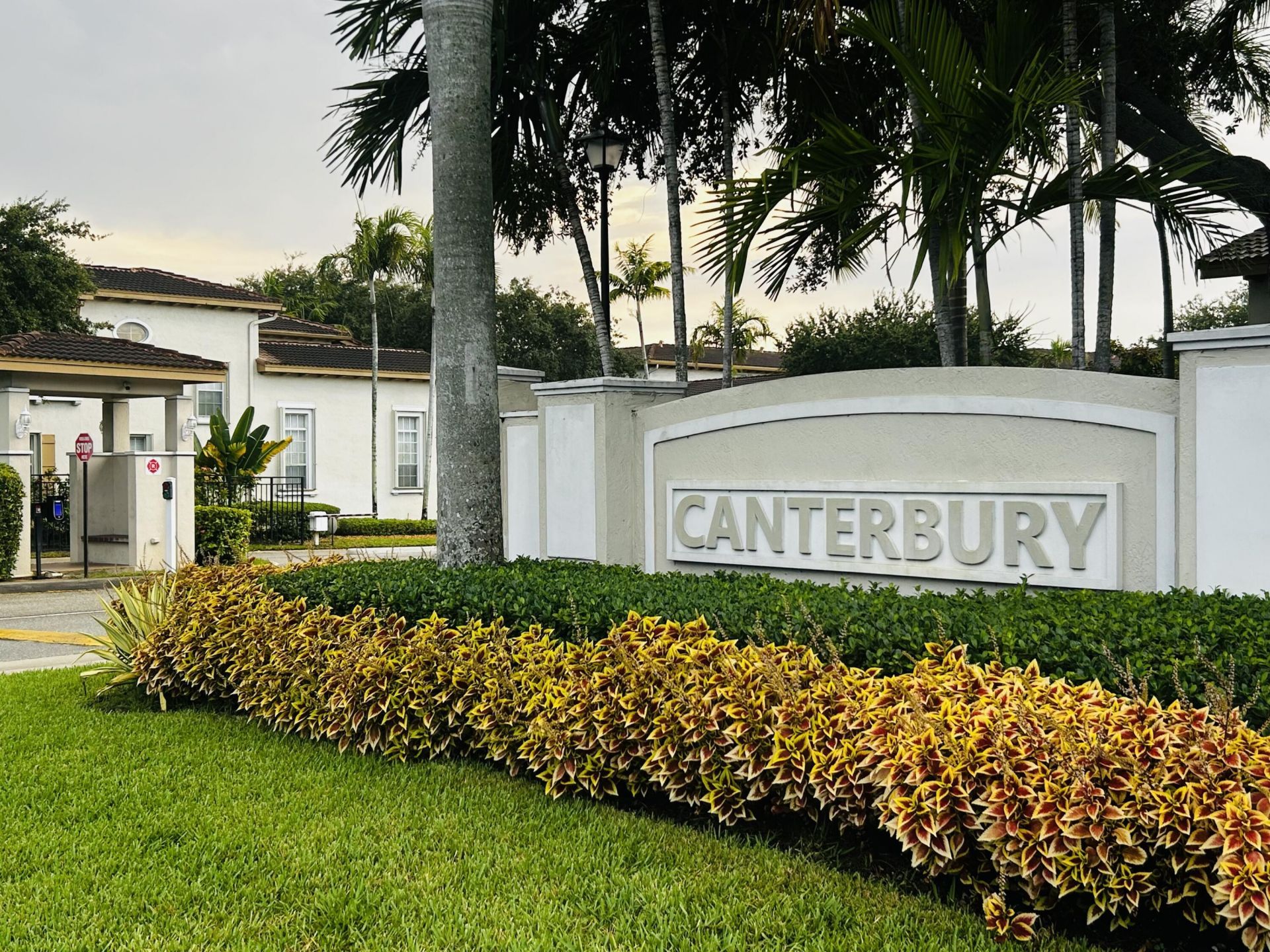 2401 NW 7th Street, Boynton Beach, FL 33426 Photo