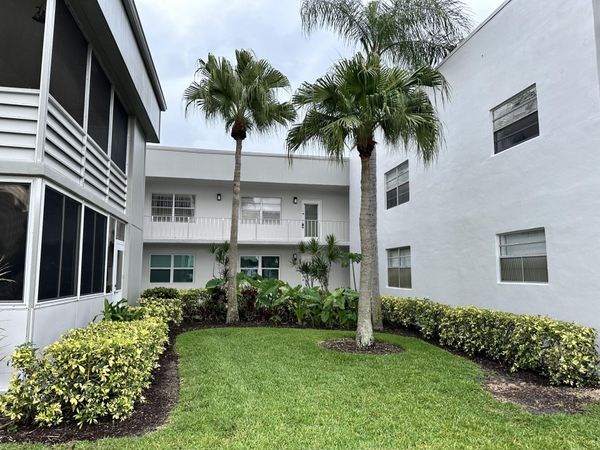 811 Flanders Q, Delray Beach, FL 33484