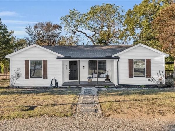 211 W Stegall Drive , Robinson, TX 76706